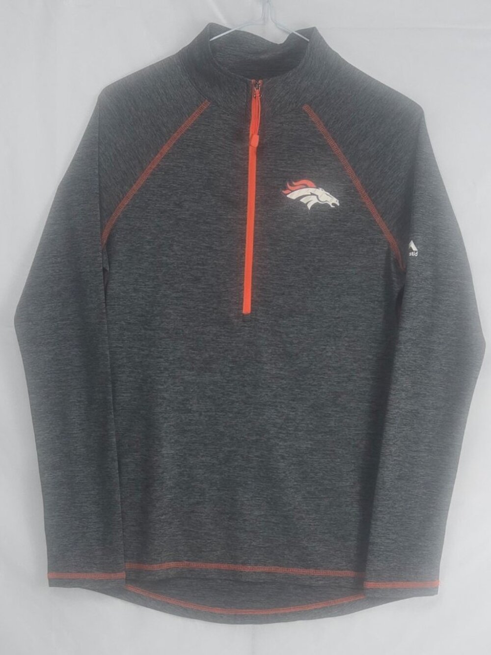 Denver Broncos 1/4 Zip Running Shirt Men’s Medium Majestic Heather Gray NFL